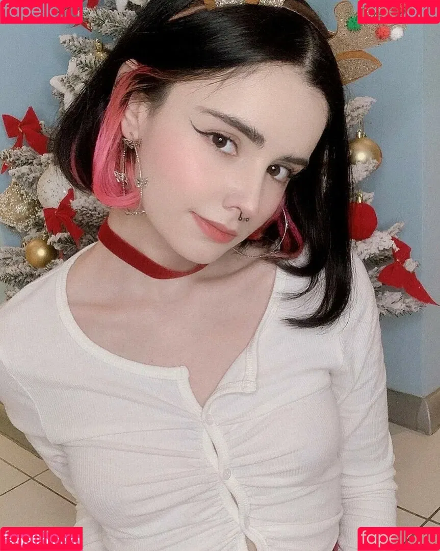 loonassoftfeet Onlyfans Photo Gallery 