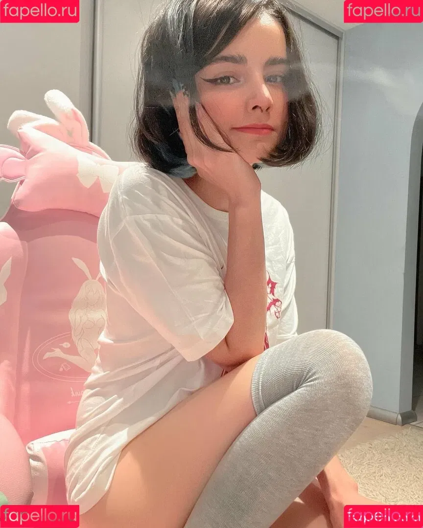 loonassoftfeet Onlyfans Photo Gallery 