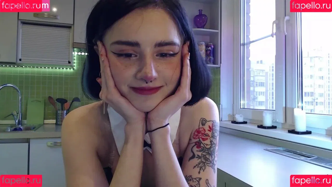 loonassoftfeet Onlyfans Photo Gallery 