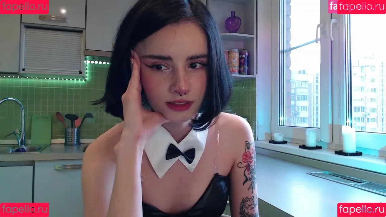 loonassoftfeet Onlyfans Photo Gallery 