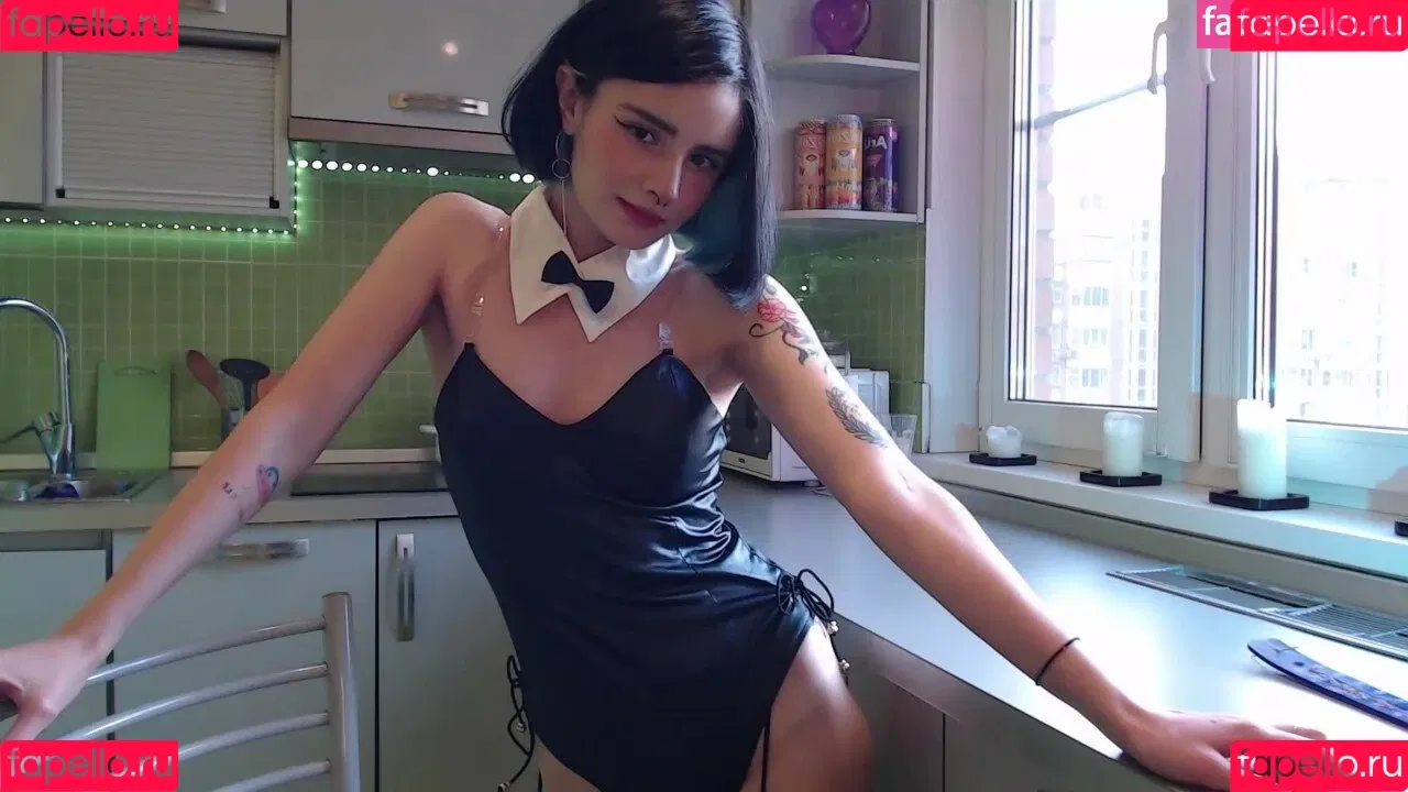 loonassoftfeet Onlyfans Photo Gallery 
