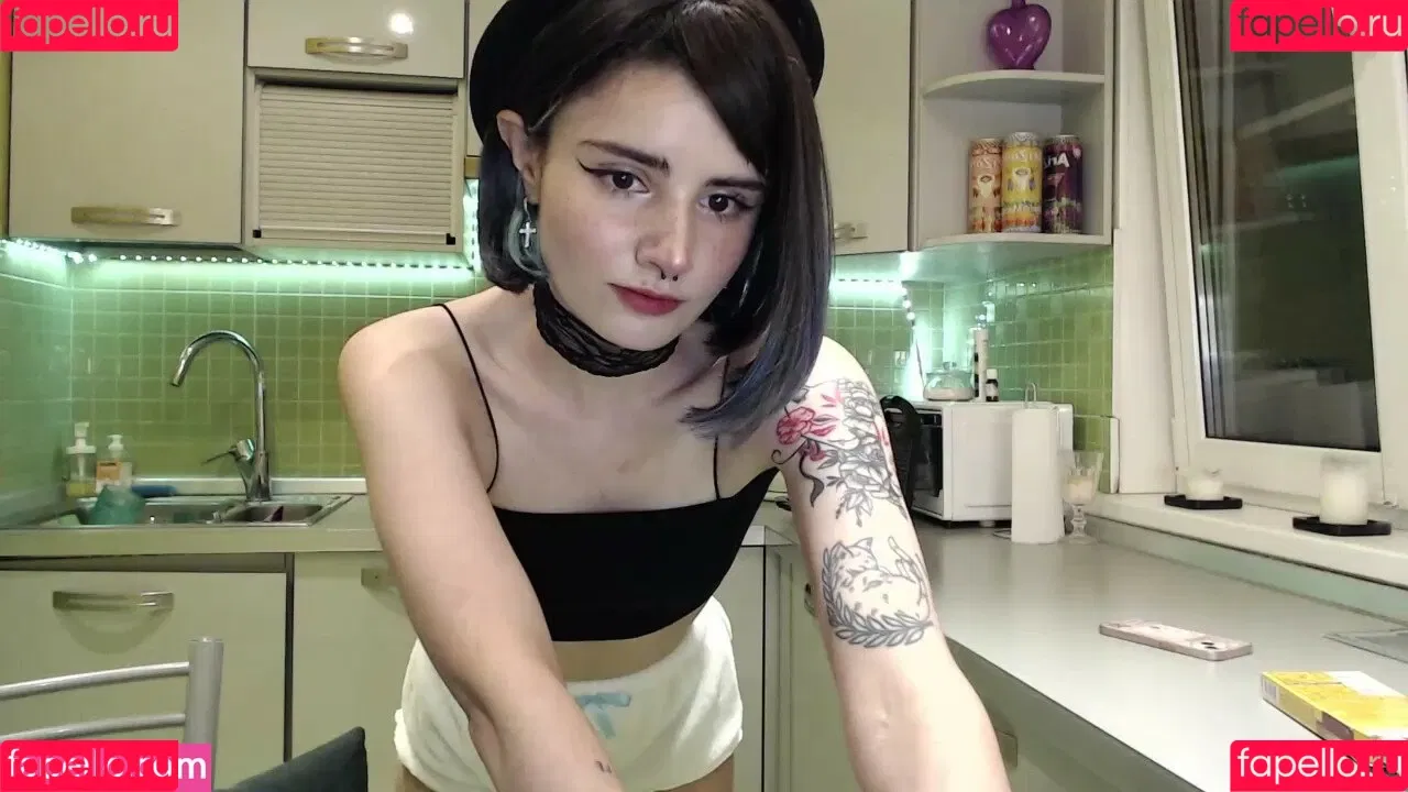 loonassoftfeet Onlyfans Photo Gallery 