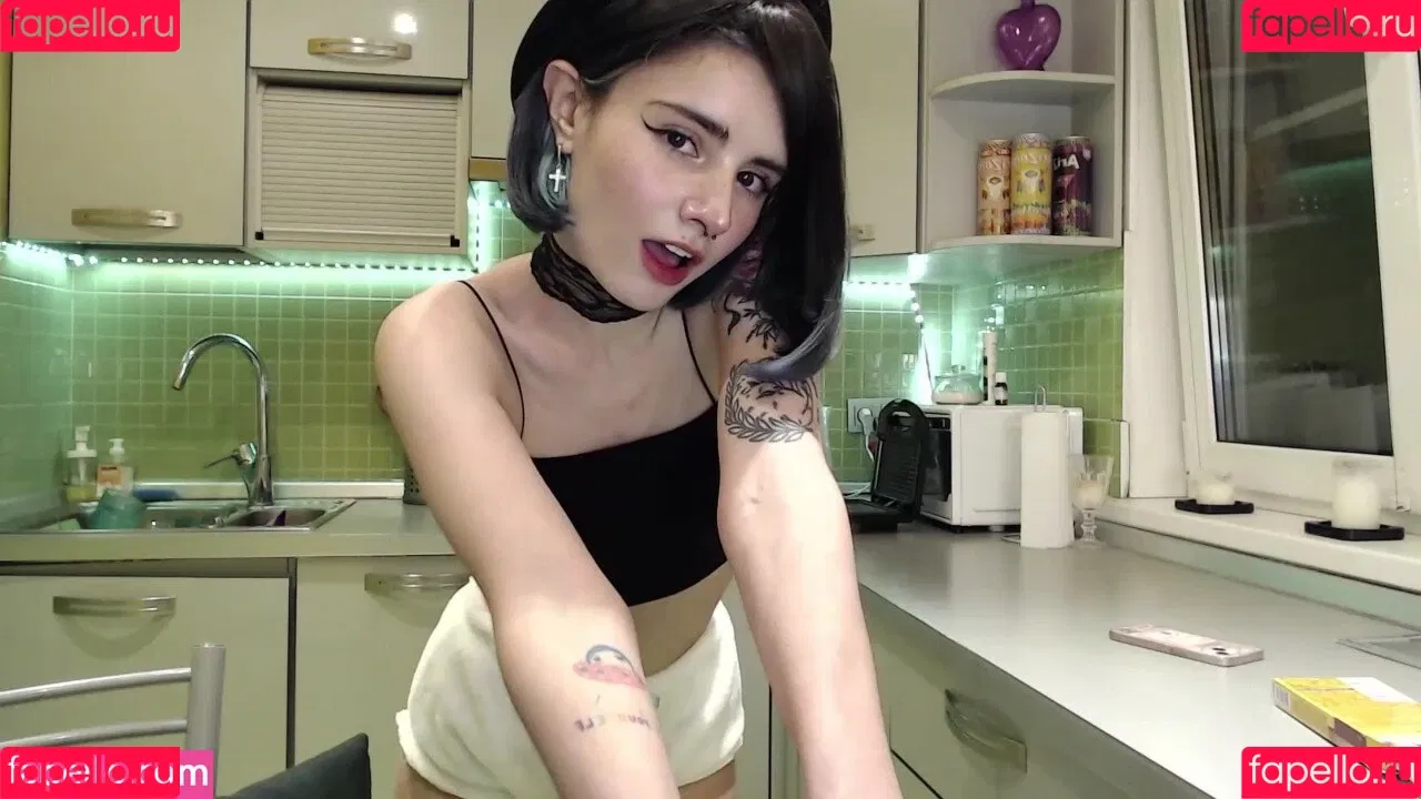 loonassoftfeet Onlyfans Photo Gallery 