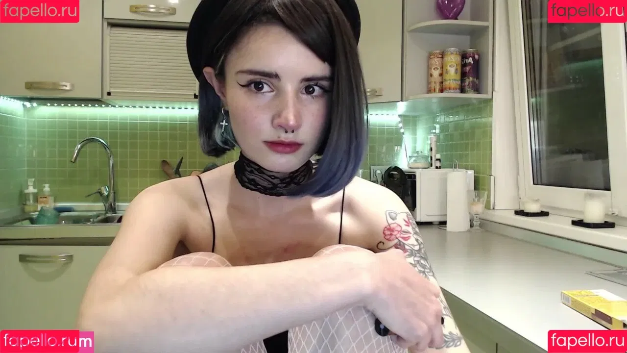 loonassoftfeet Onlyfans Photo Gallery 