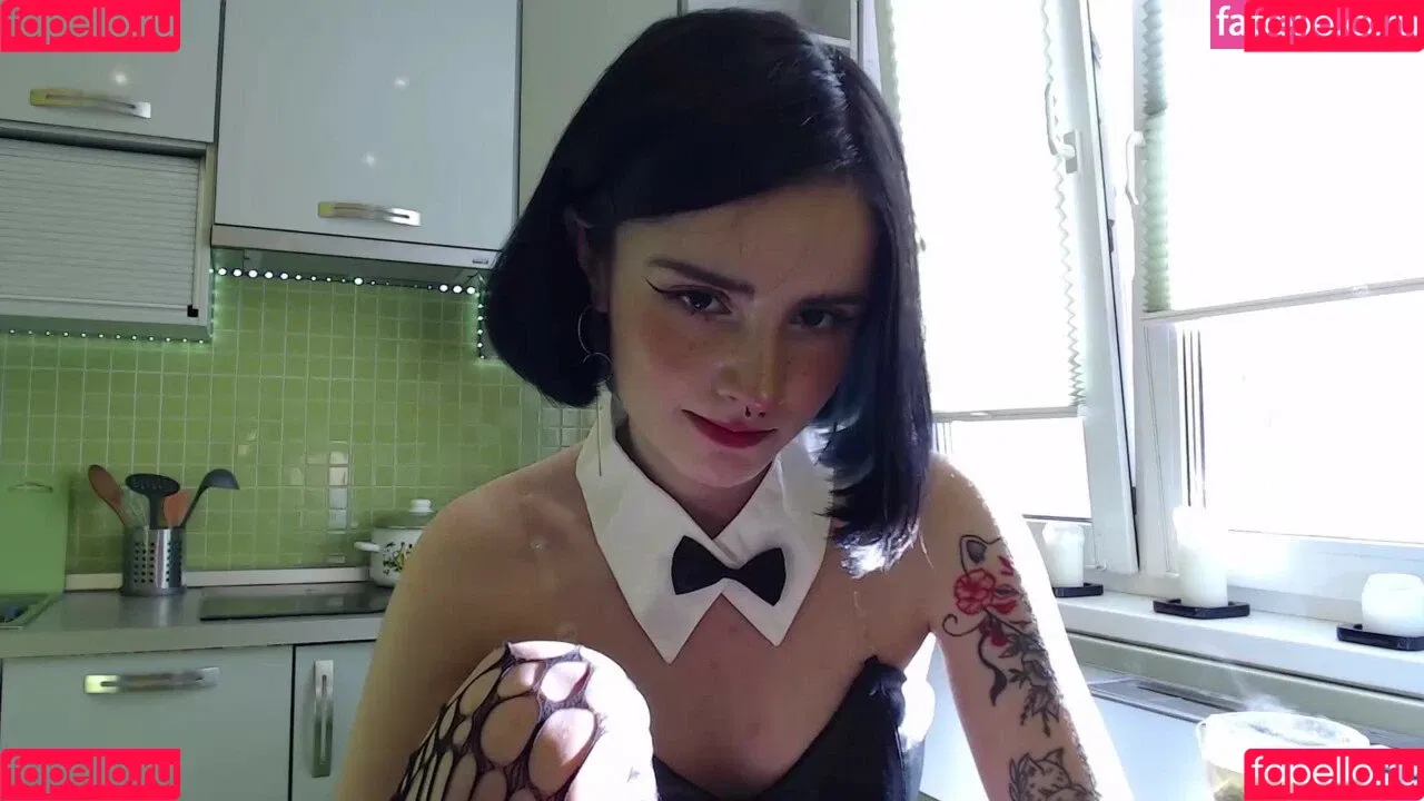 loonassoftfeet Onlyfans Photo Gallery 