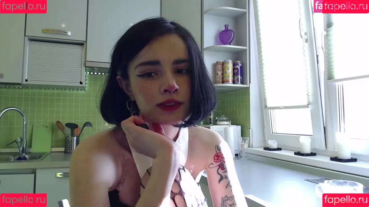loonassoftfeet Onlyfans Photo Gallery 