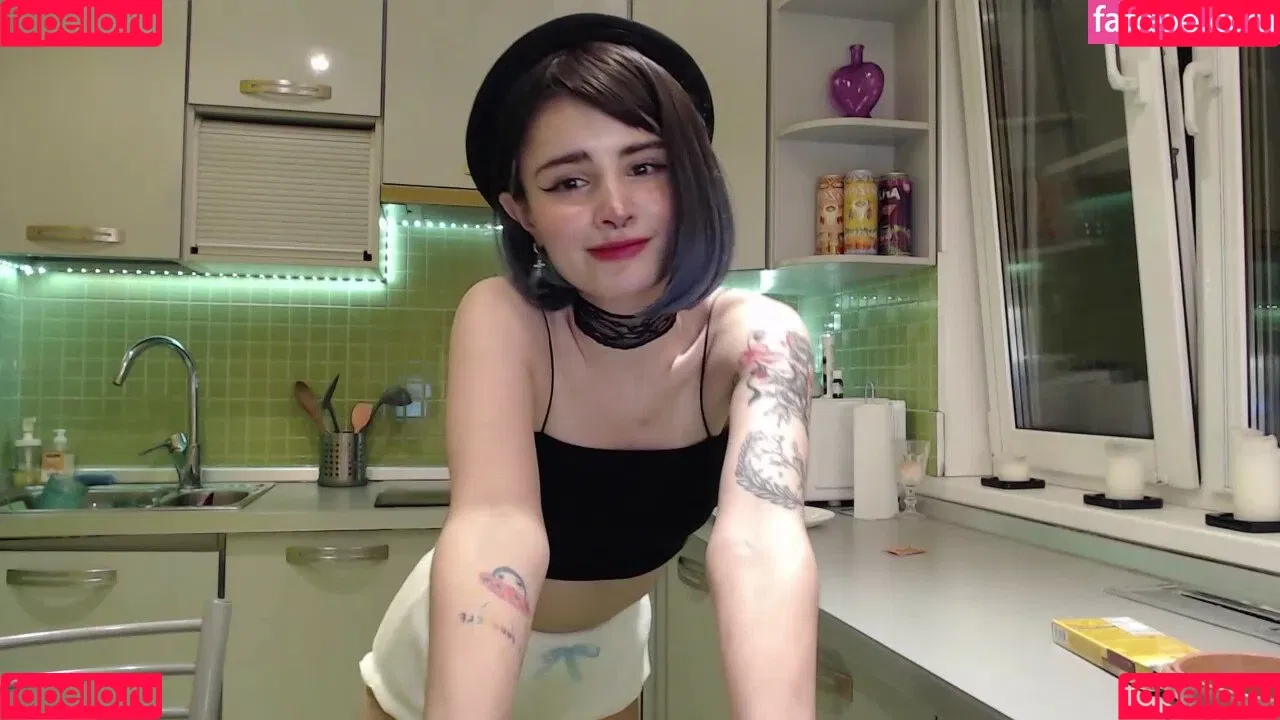 loonassoftfeet Onlyfans Photo Gallery 