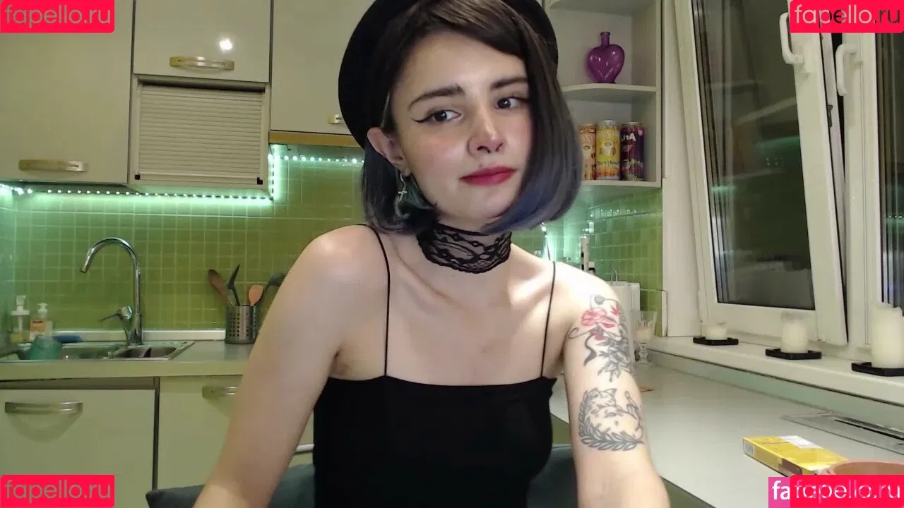 loonassoftfeet Onlyfans Photo Gallery 