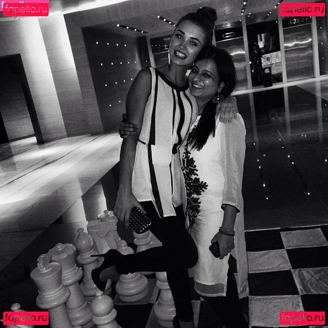 Amy Jackson Onlyfans Photo Gallery 