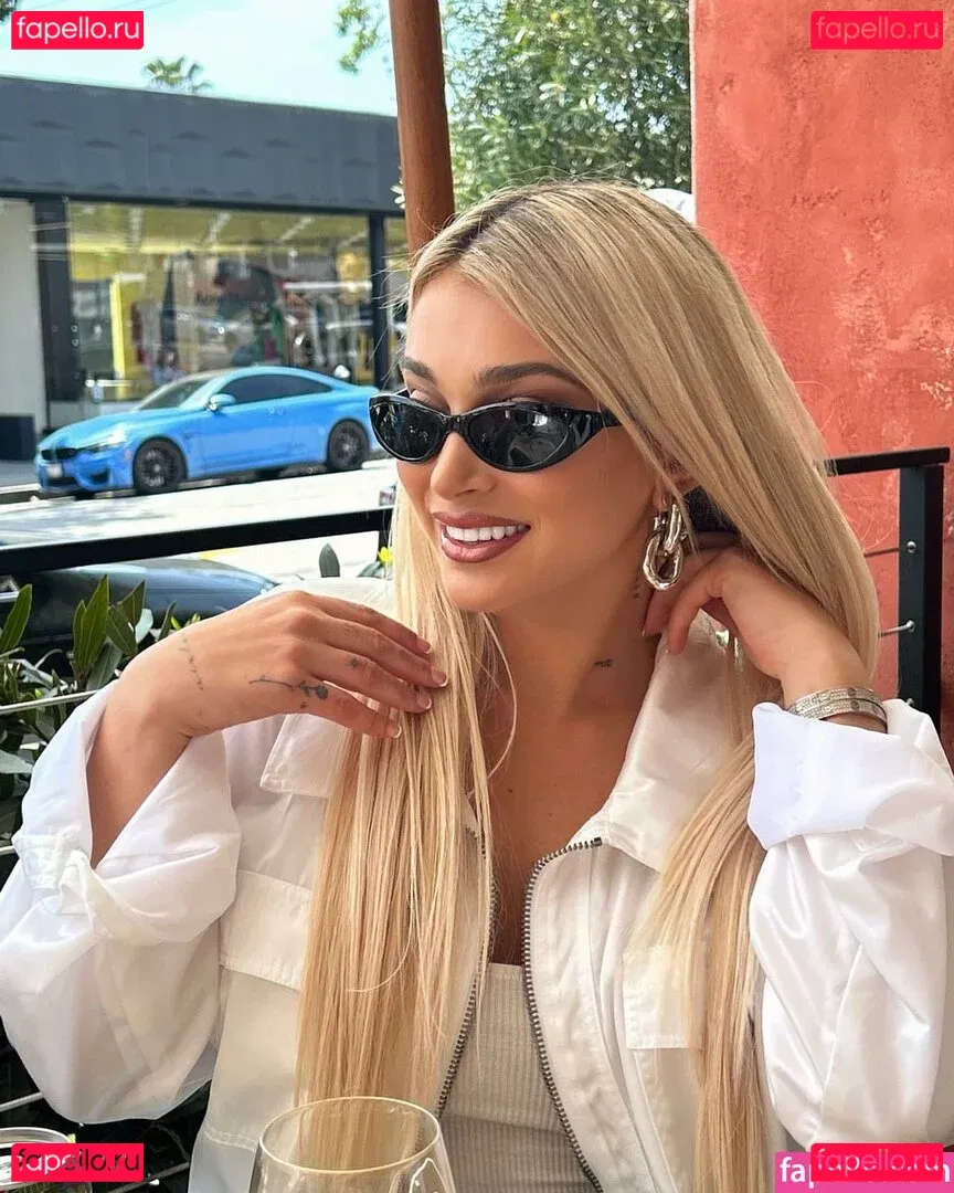 Camaryn Swanson Onlyfans Photo Gallery 