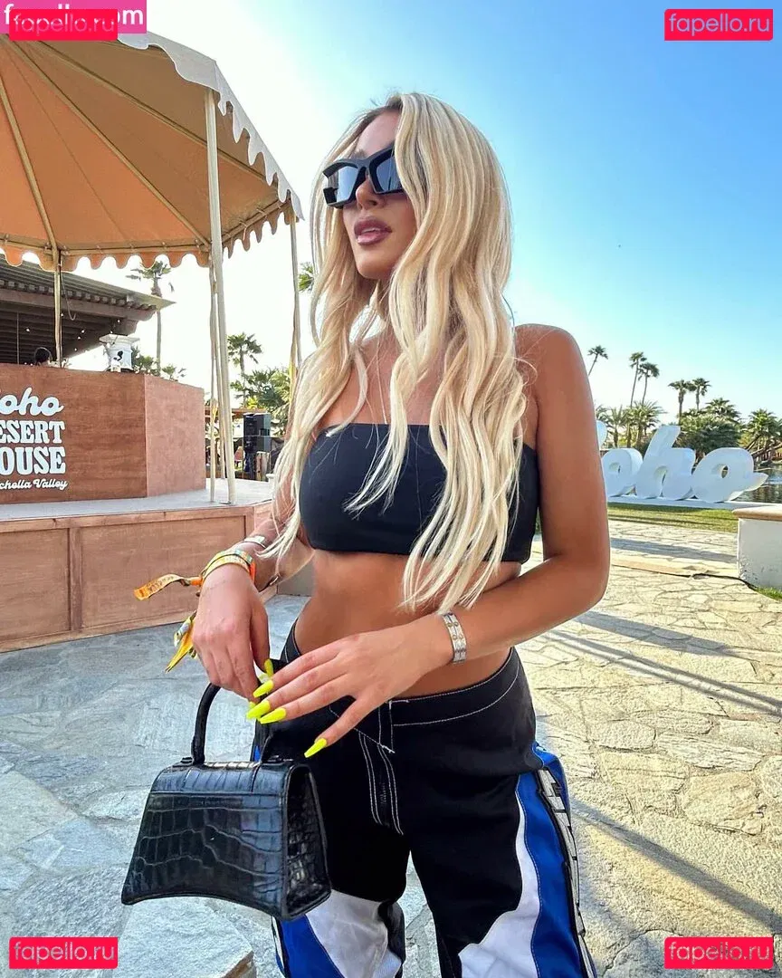 Camaryn Swanson Onlyfans Photo Gallery 