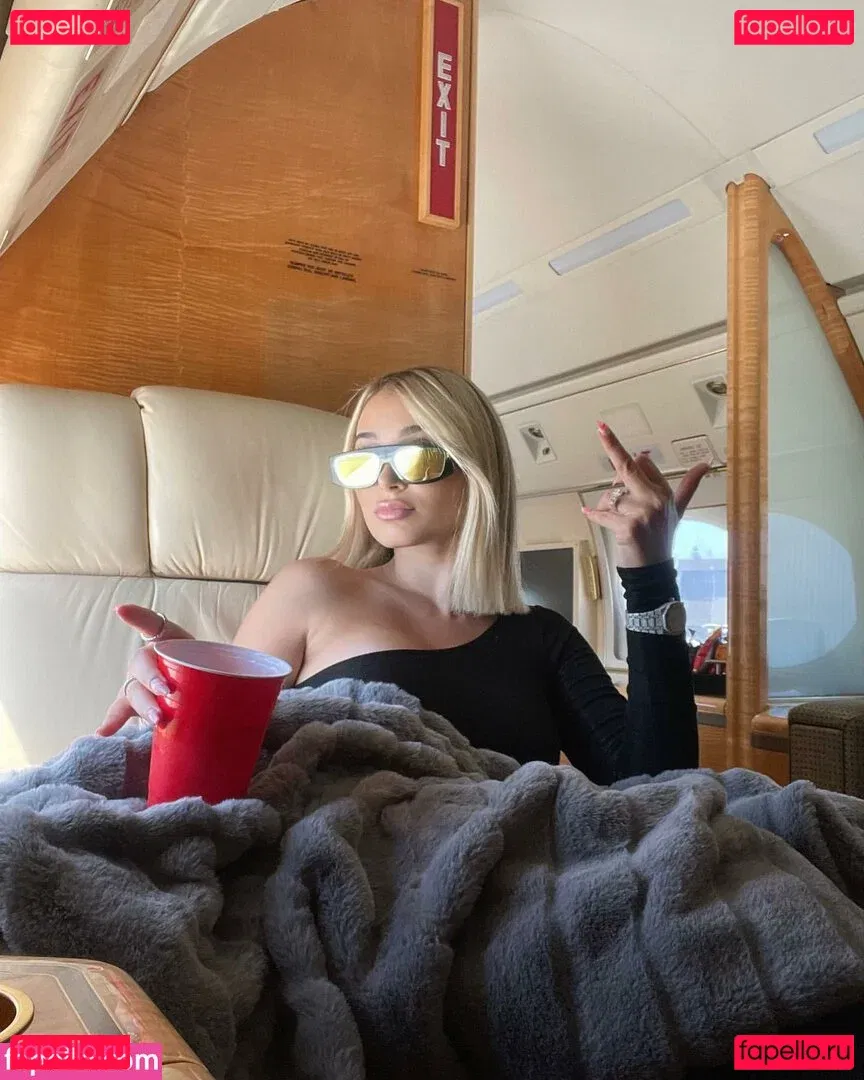 Camaryn Swanson Onlyfans Photo Gallery 