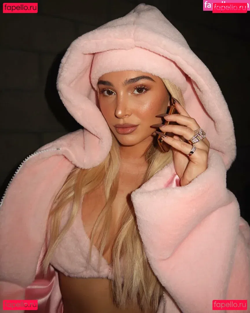 Camaryn Swanson Onlyfans Photo Gallery 