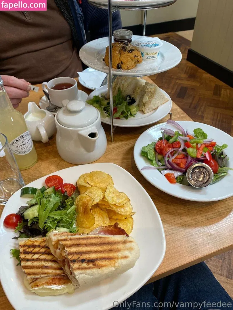 vampyfeedee Onlyfans Photo Gallery 