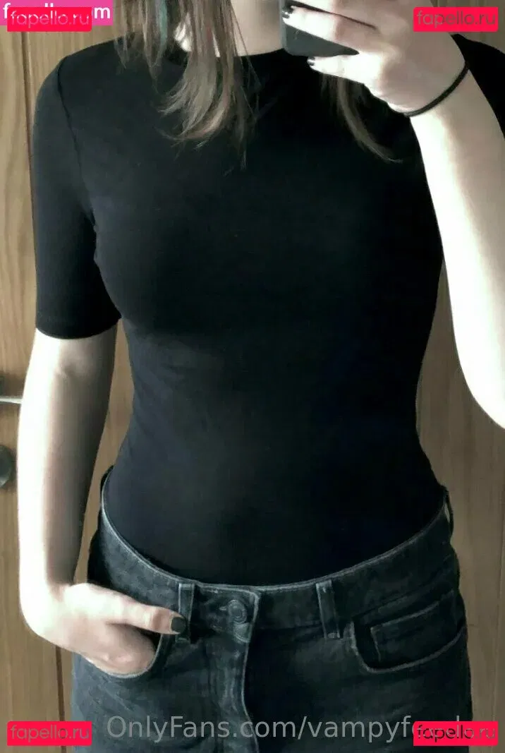 vampyfeedee Onlyfans Photo Gallery 