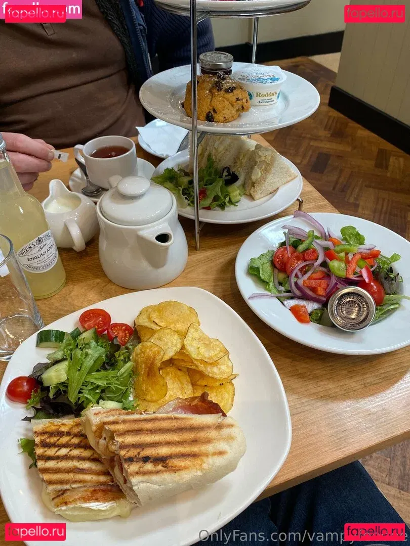 vampyfeedee Onlyfans Photo Gallery 