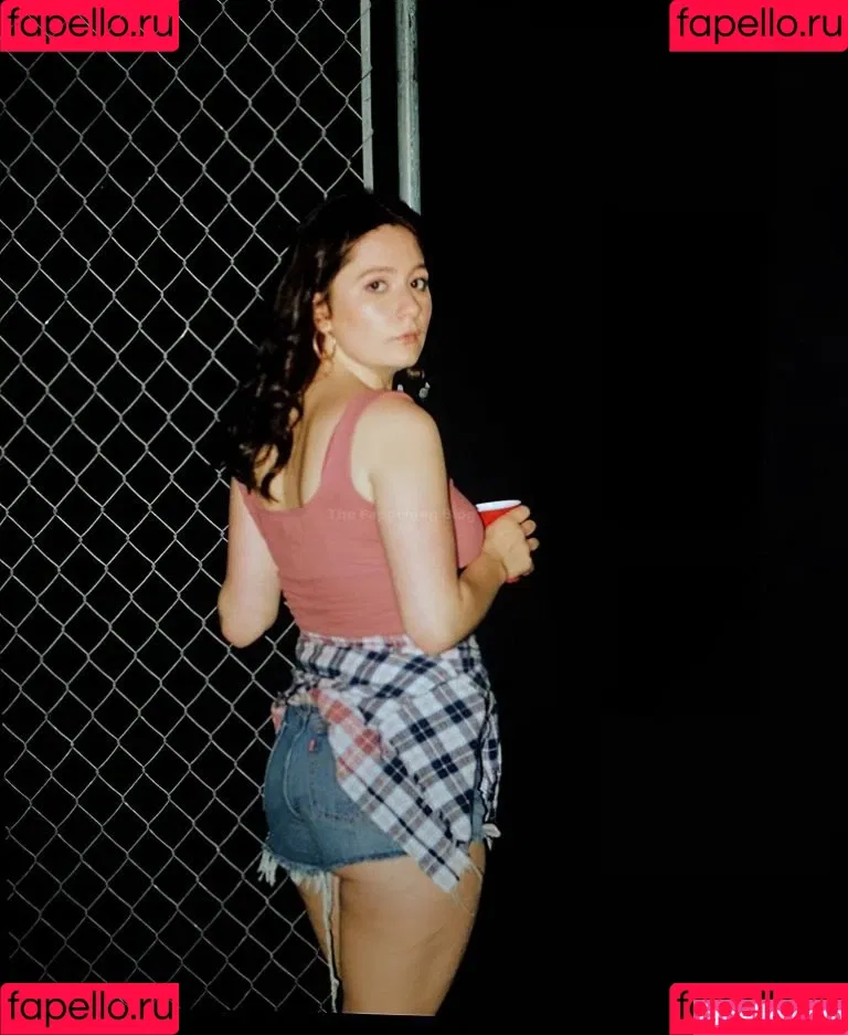 Emma Kenney Onlyfans Photo Gallery 