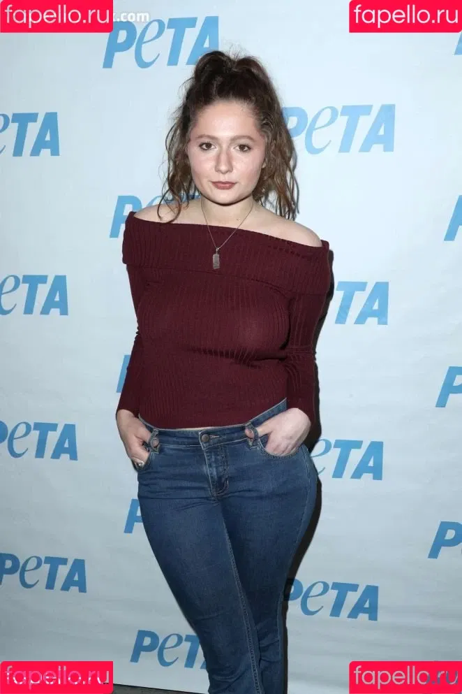 Emma Kenney Onlyfans Photo Gallery 