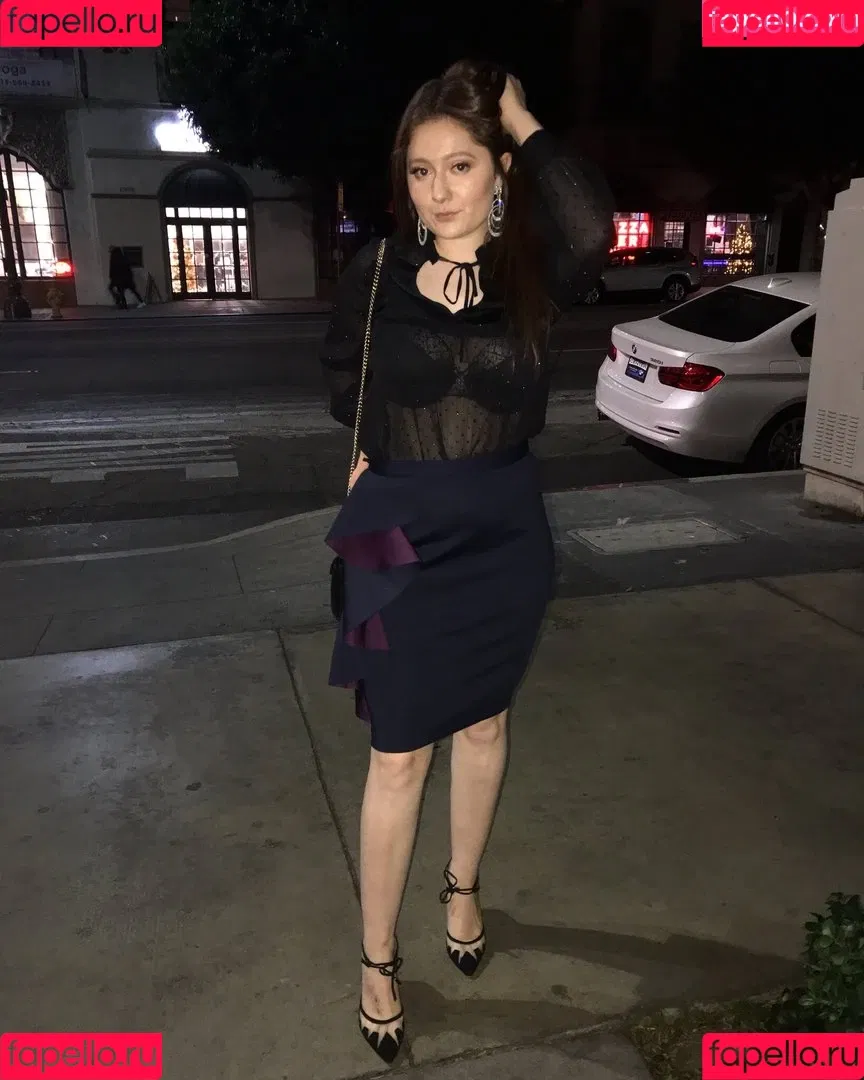 Emma Kenney Onlyfans Photo Gallery 