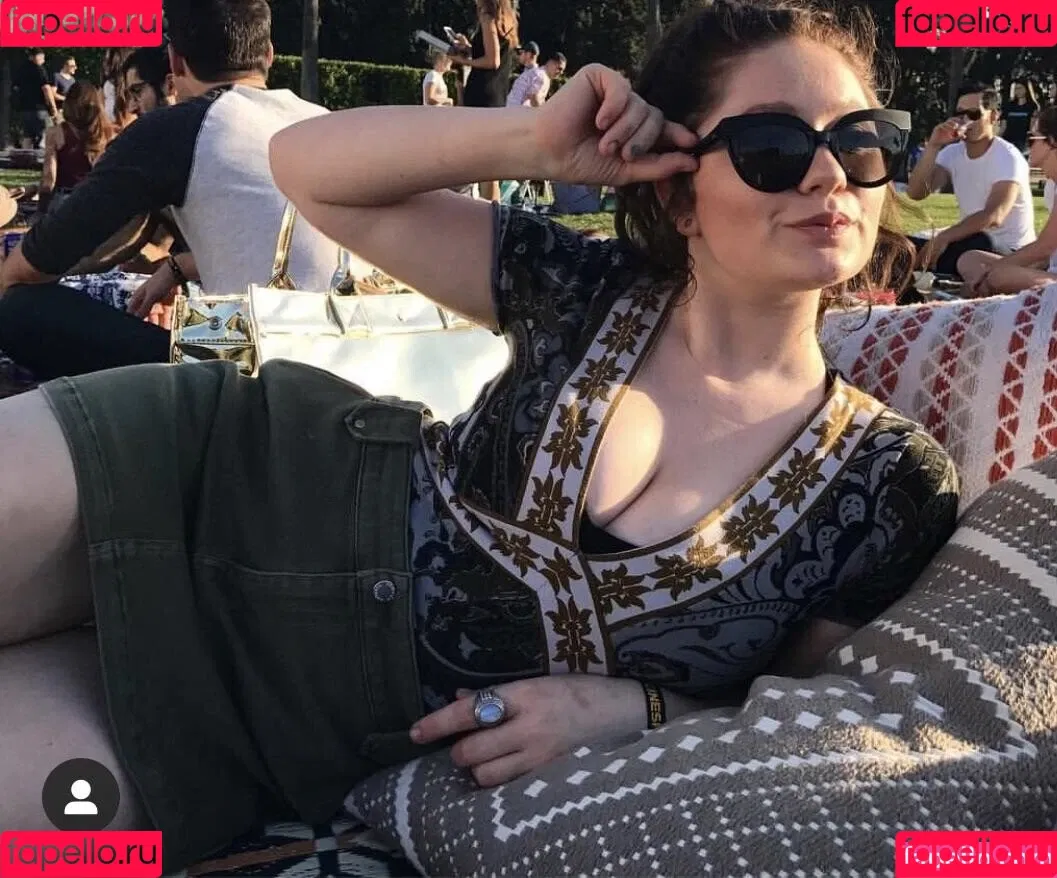 Emma Kenney Onlyfans Photo Gallery 