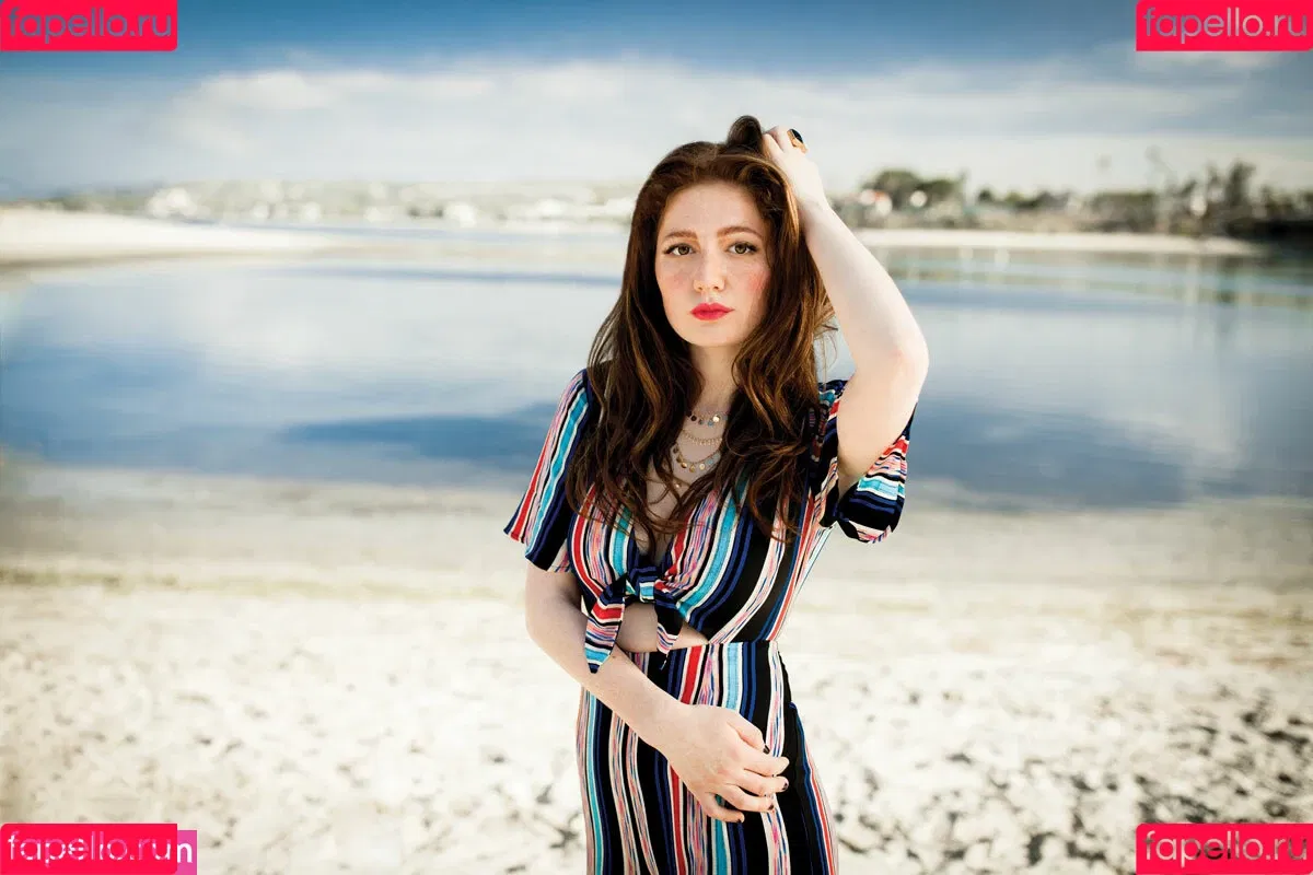Emma Kenney Onlyfans Photo Gallery 