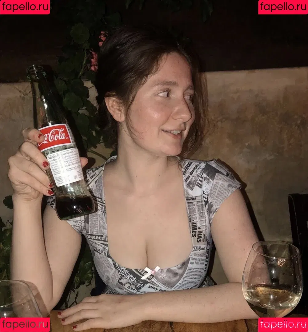 Emma Kenney Onlyfans Photo Gallery 