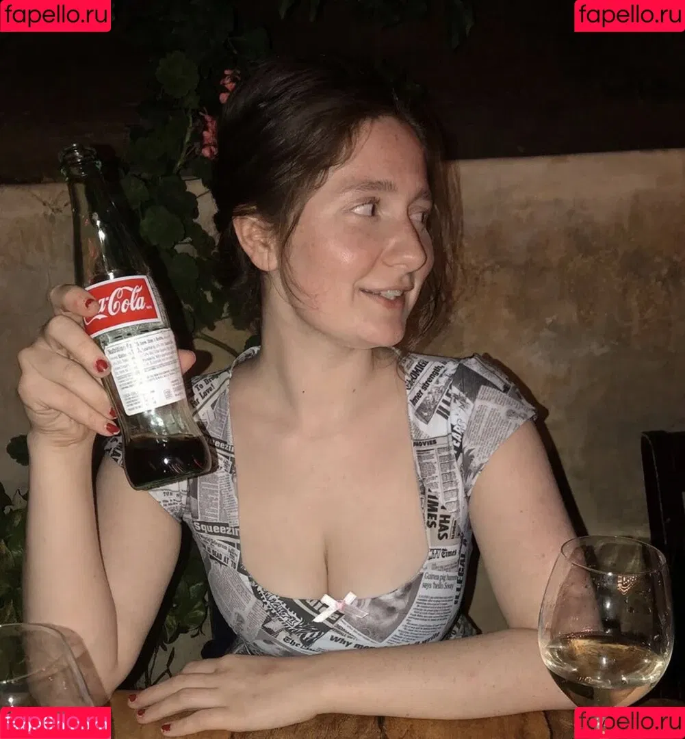Emma Kenney Onlyfans Photo Gallery 