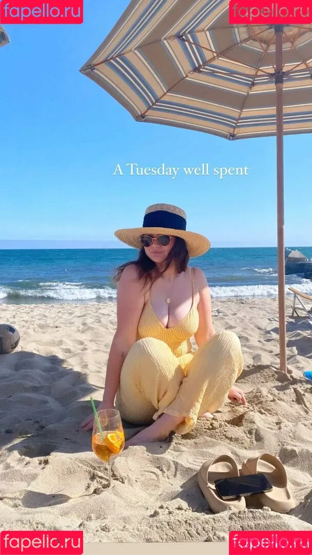 Emma Kenney Onlyfans Photo Gallery 