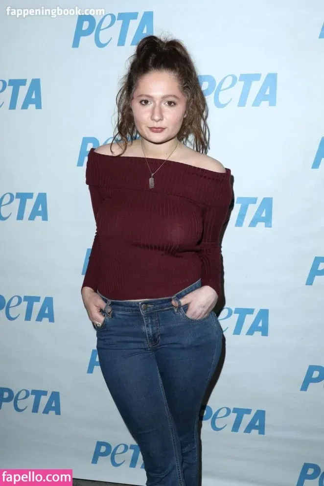 Emma Kenney Onlyfans Photo Gallery 