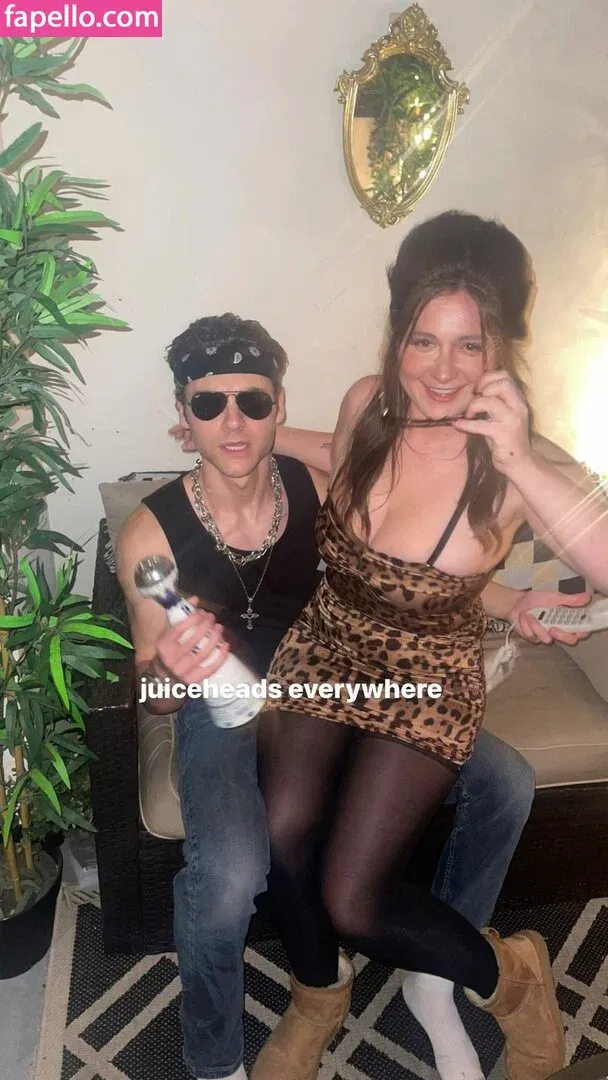 Emma Kenney Onlyfans Photo Gallery 