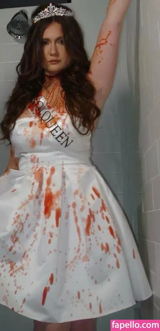 Emma Kenney Onlyfans Photo Gallery 