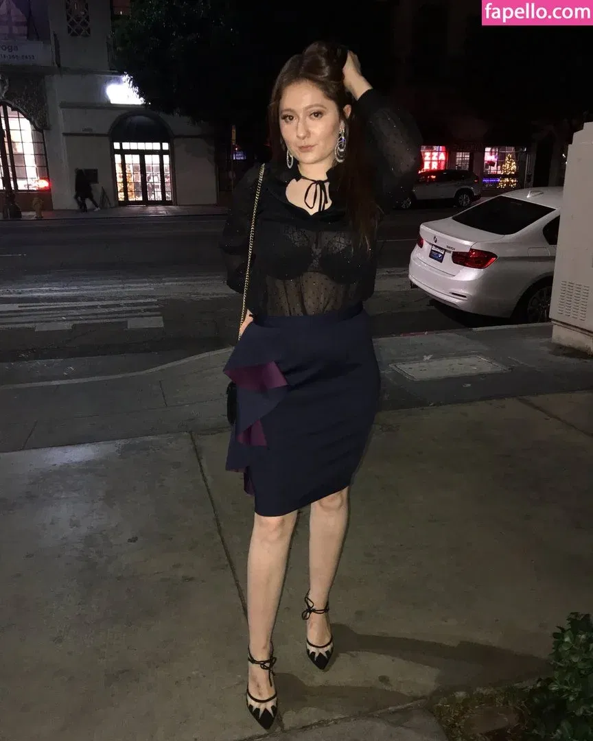 Emma Kenney Onlyfans Photo Gallery 