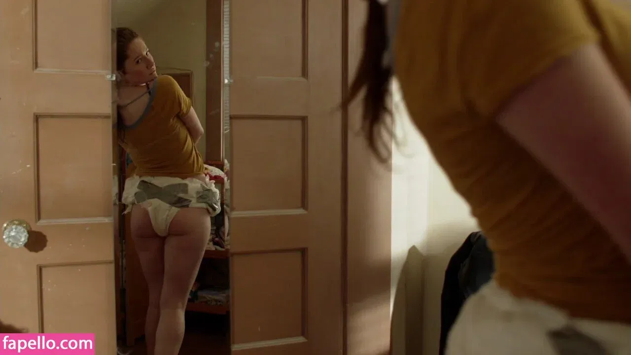 Emma Kenney Onlyfans Photo Gallery 