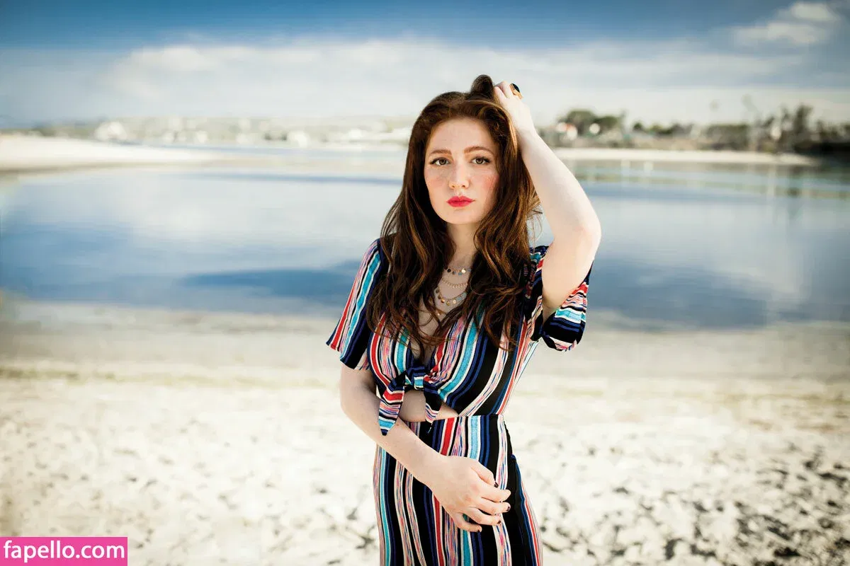 Emma Kenney Onlyfans Photo Gallery 
