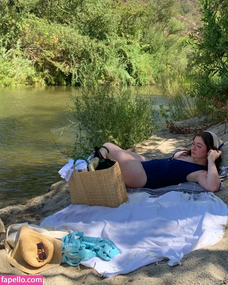 Emma Kenney Onlyfans Photo Gallery 