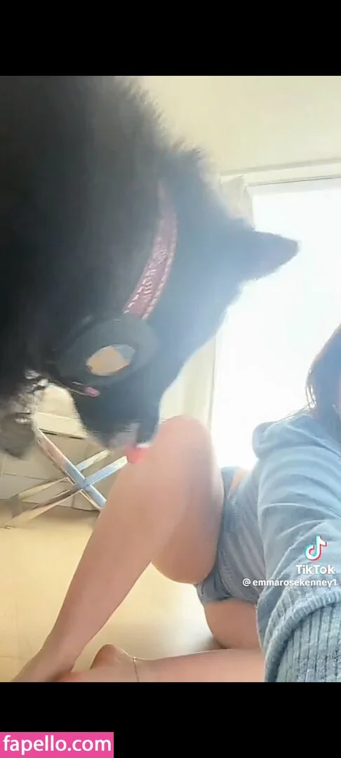 Emma Kenney Onlyfans Photo Gallery 