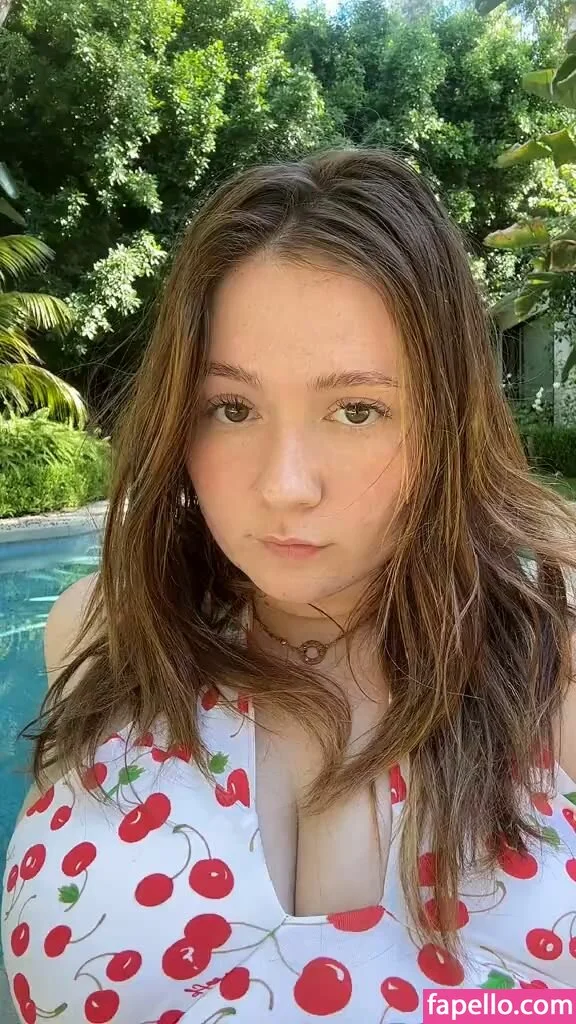 Emma Kenney Onlyfans Photo Gallery 