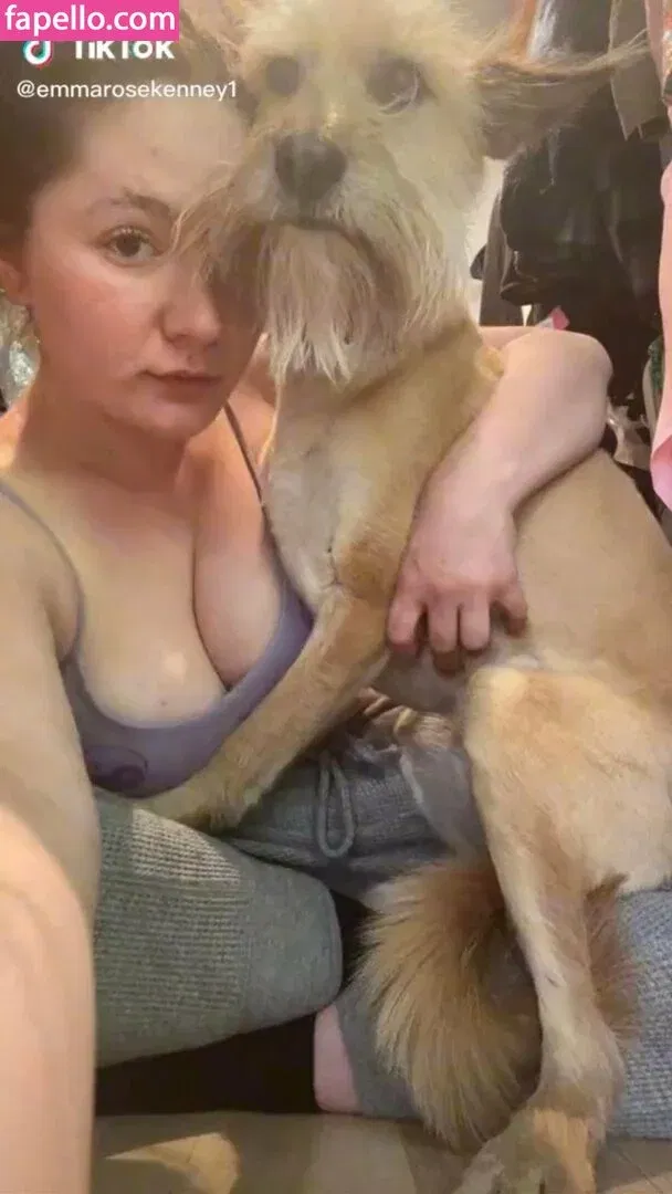 Emma Kenney Onlyfans Photo Gallery 