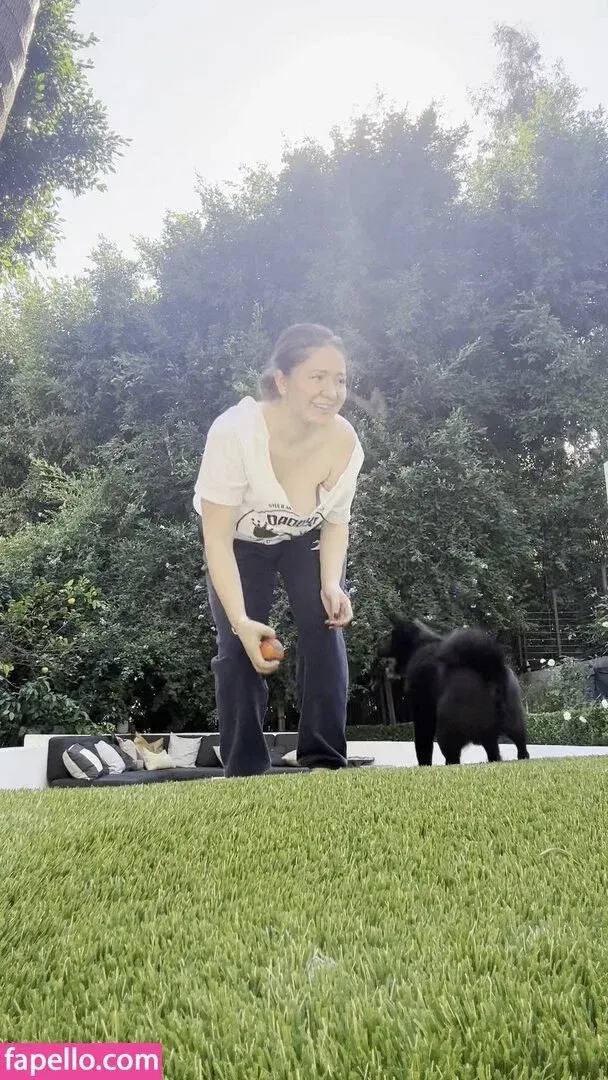 Emma Kenney Onlyfans Photo Gallery 