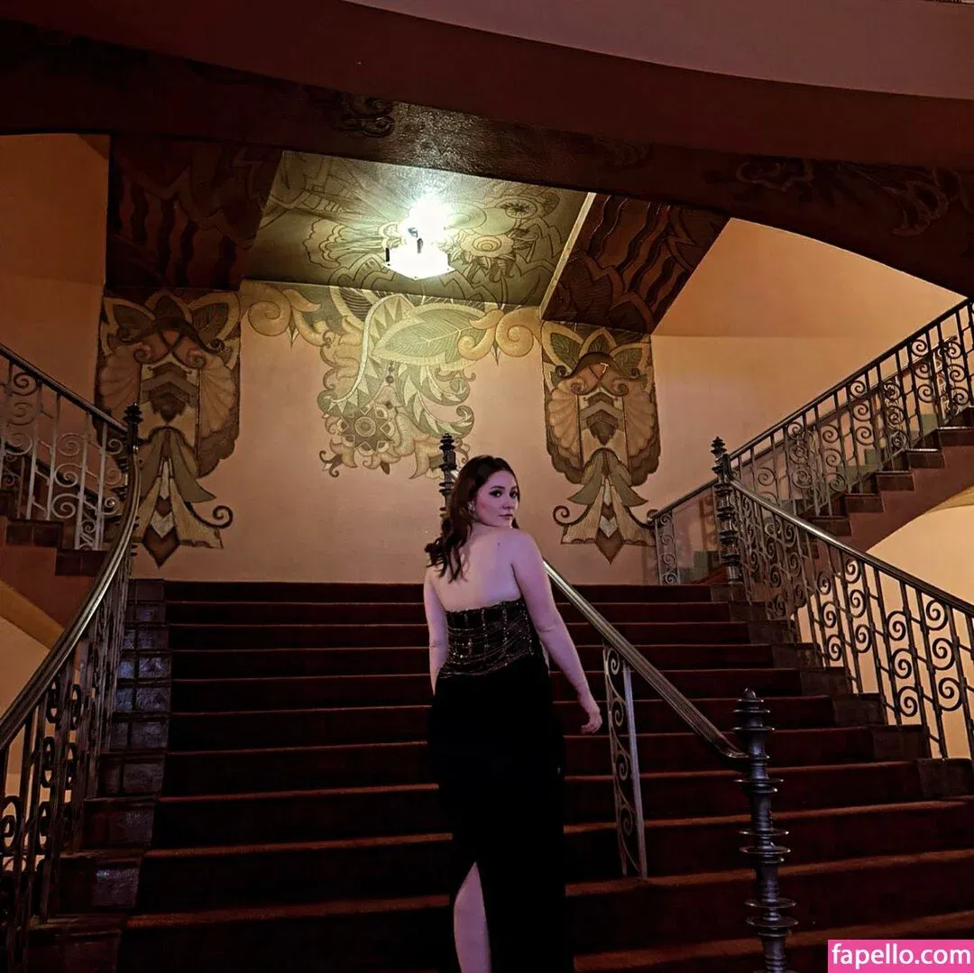 Emma Kenney Onlyfans Photo Gallery 