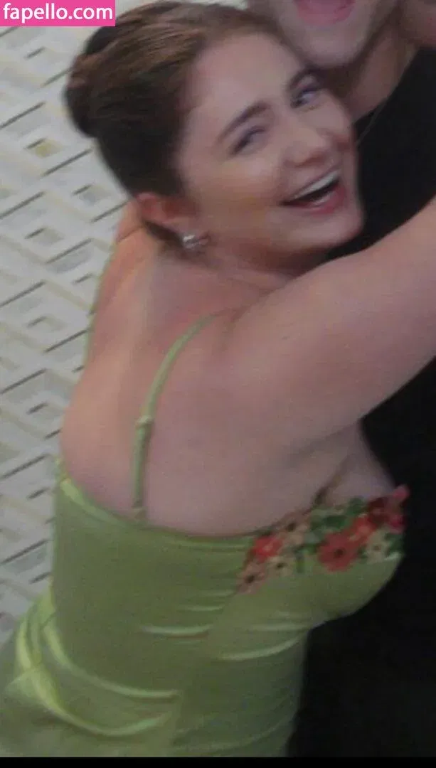 Emma Kenney Onlyfans Photo Gallery 