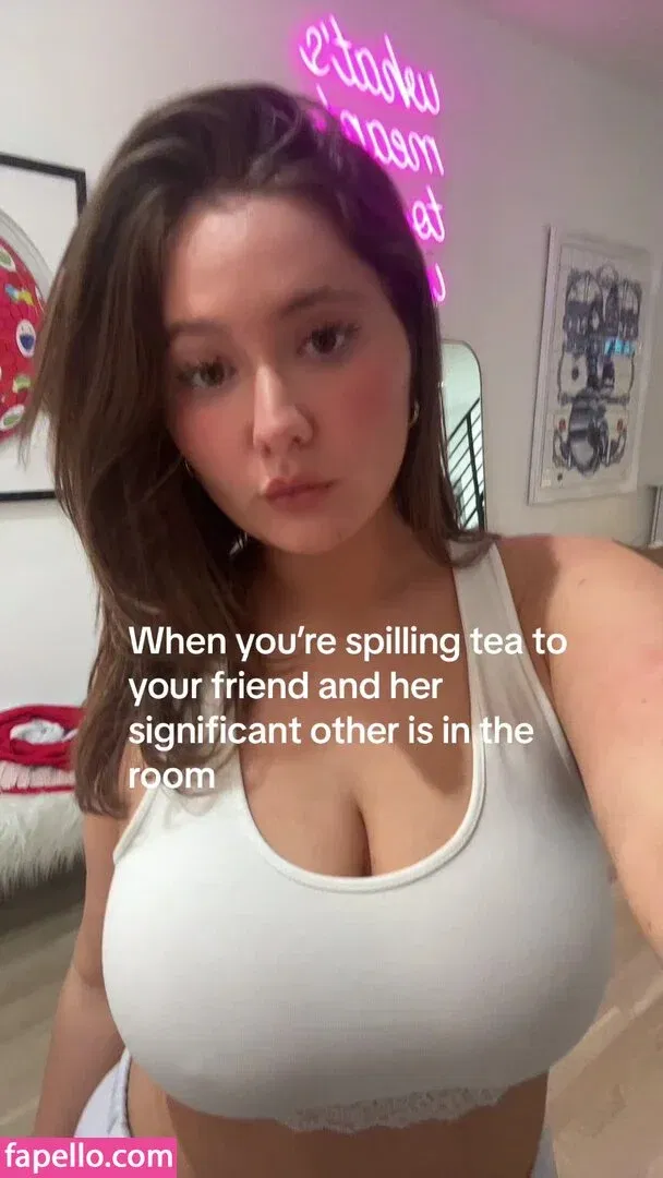 Emma Kenney Onlyfans Photo Gallery 