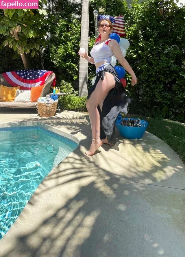 Emma Kenney Onlyfans Photo Gallery 