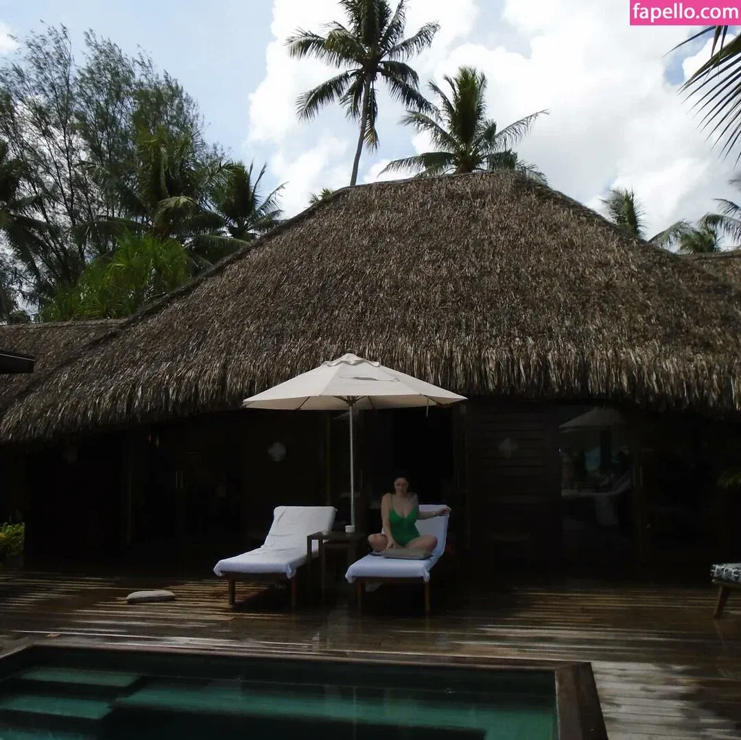 Emma Kenney Onlyfans Photo Gallery 