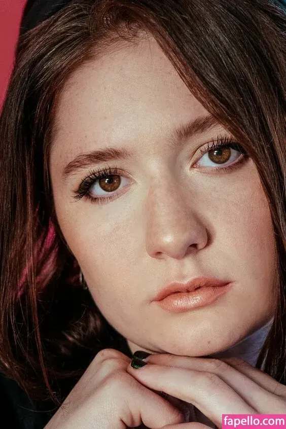 Emma Kenney Onlyfans Photo Gallery 