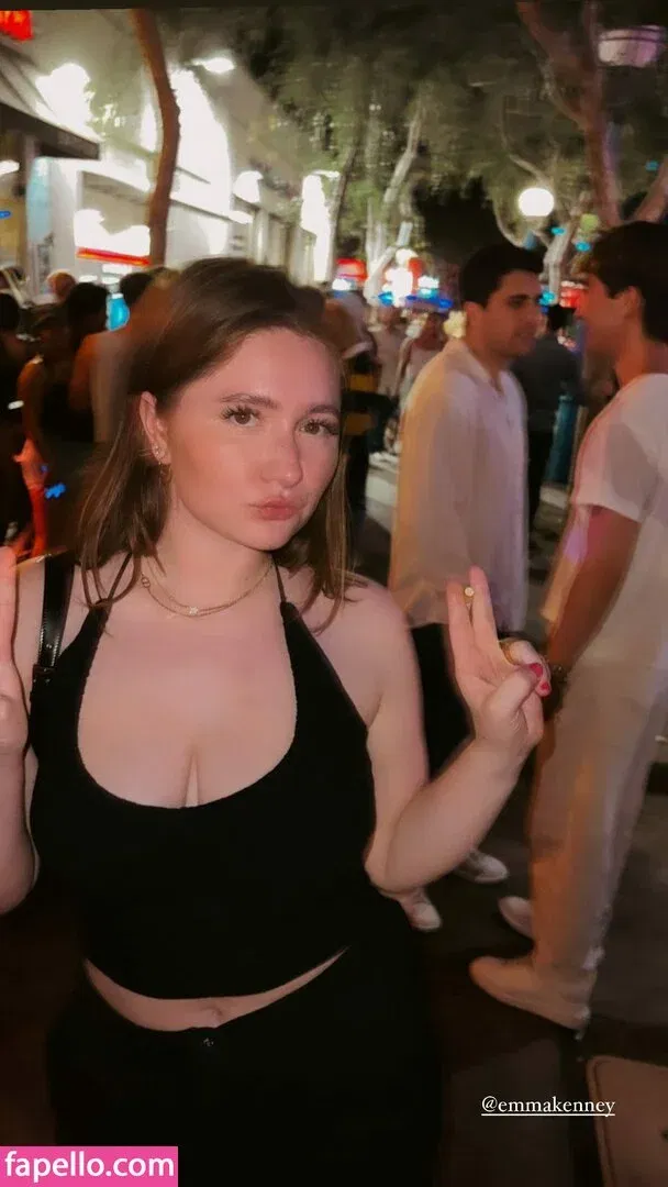 Emma Kenney Onlyfans Photo Gallery 