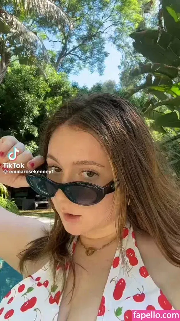 Emma Kenney Onlyfans Photo Gallery 