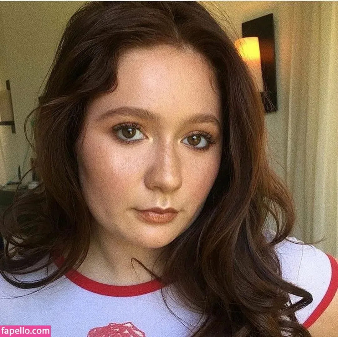 Emma Kenney Onlyfans Photo Gallery 