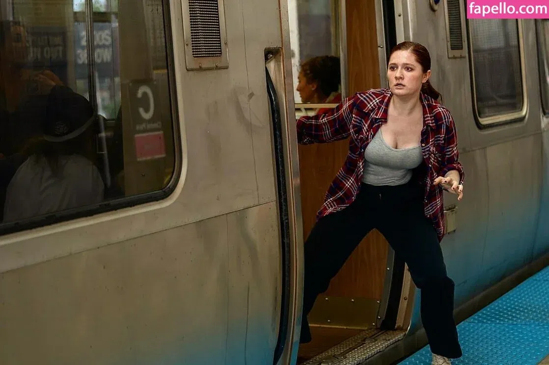 Emma Kenney Onlyfans Photo Gallery 