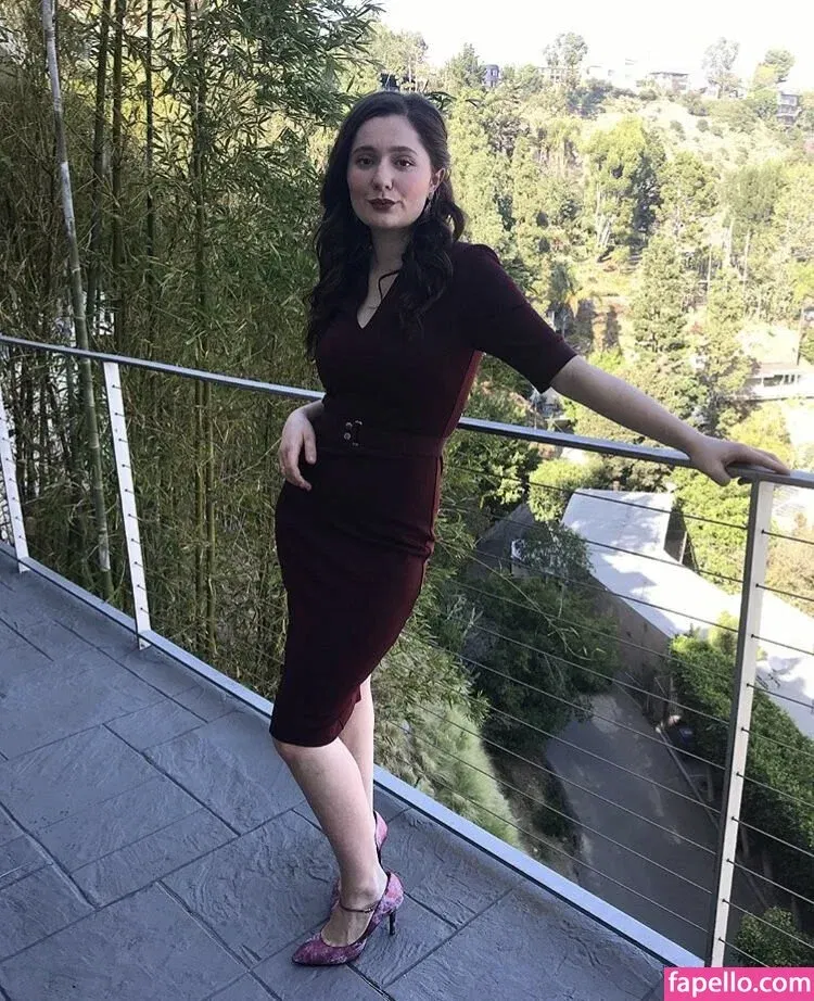 Emma Kenney Onlyfans Photo Gallery 